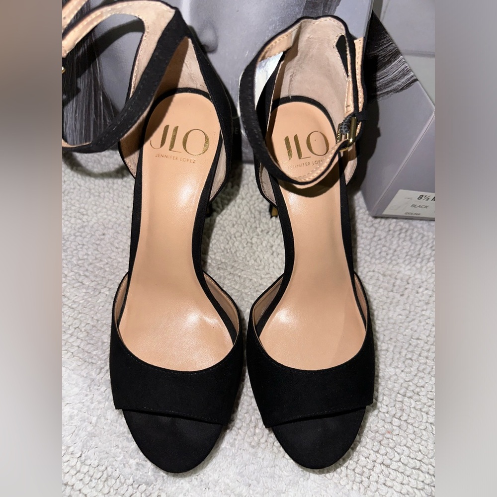 Jennifer Lopez  High heels